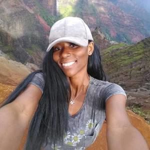 Meet your Posher, Candace